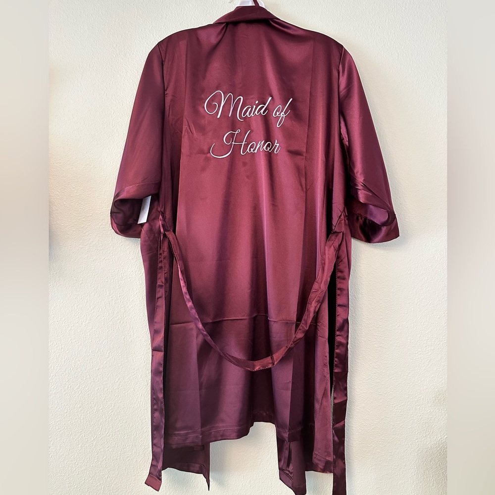 David’s Bridal Maid of Honor Robe (Wine)
